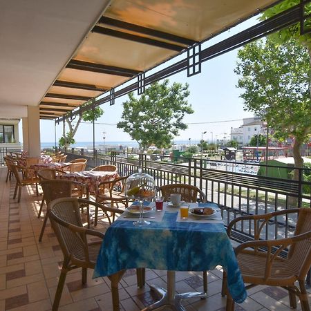 Hotel Bristol - A 30 Mt Dalla Spiaggia Misano Adriatico Exterior foto