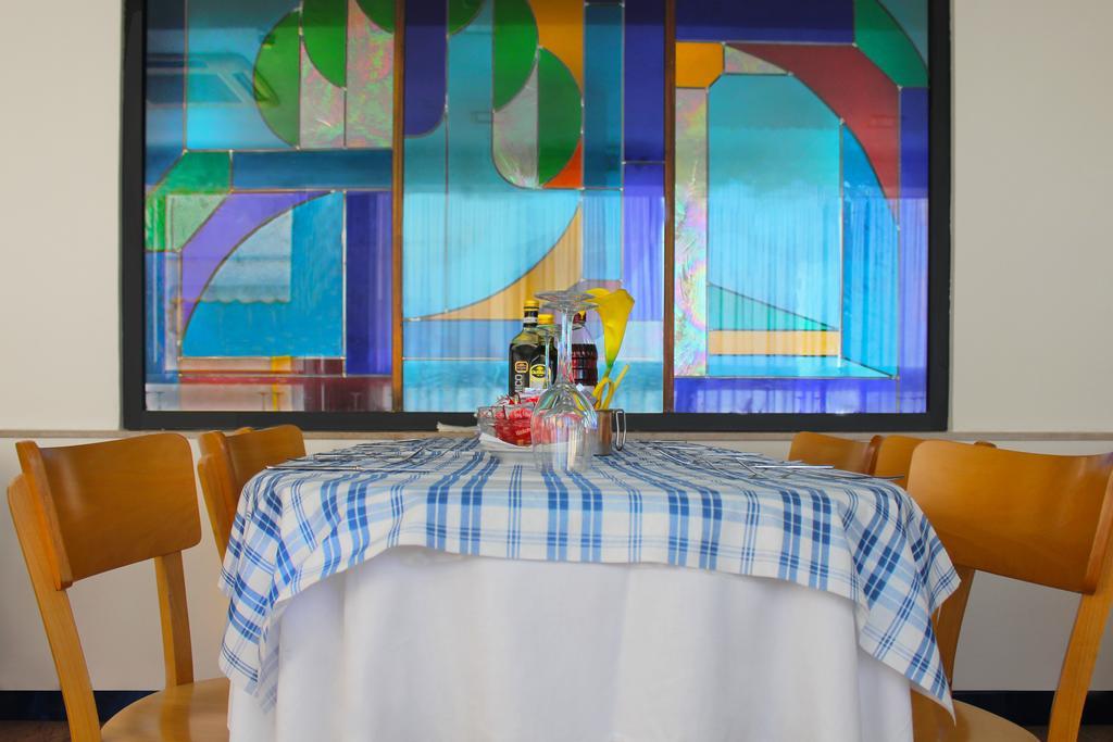 Hotel Bristol - A 30 Mt Dalla Spiaggia Misano Adriatico Exterior foto